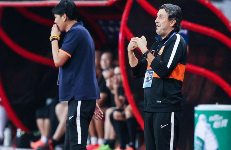 包含谢菲联苦战全场，收获宝贵一分的词条