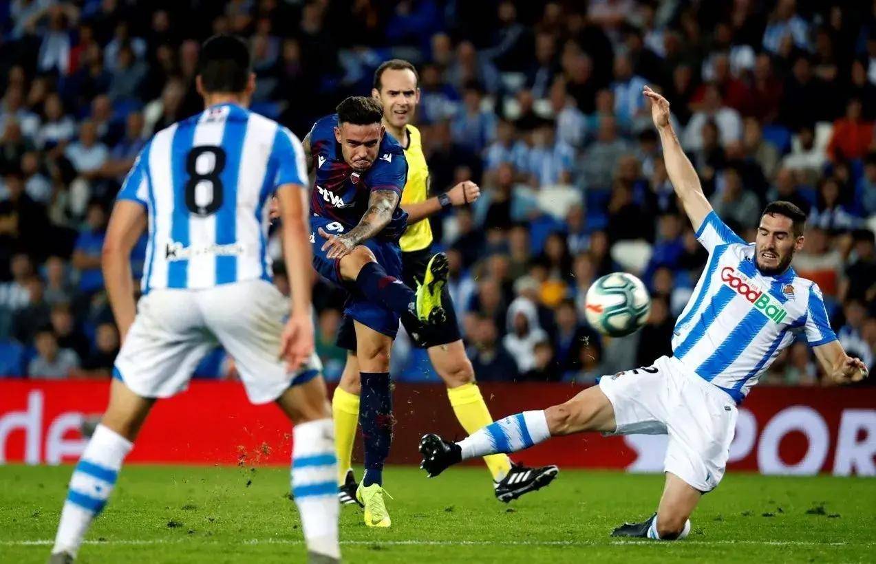 关于格拉纳达主场胜利，球队气氛融洽的信息