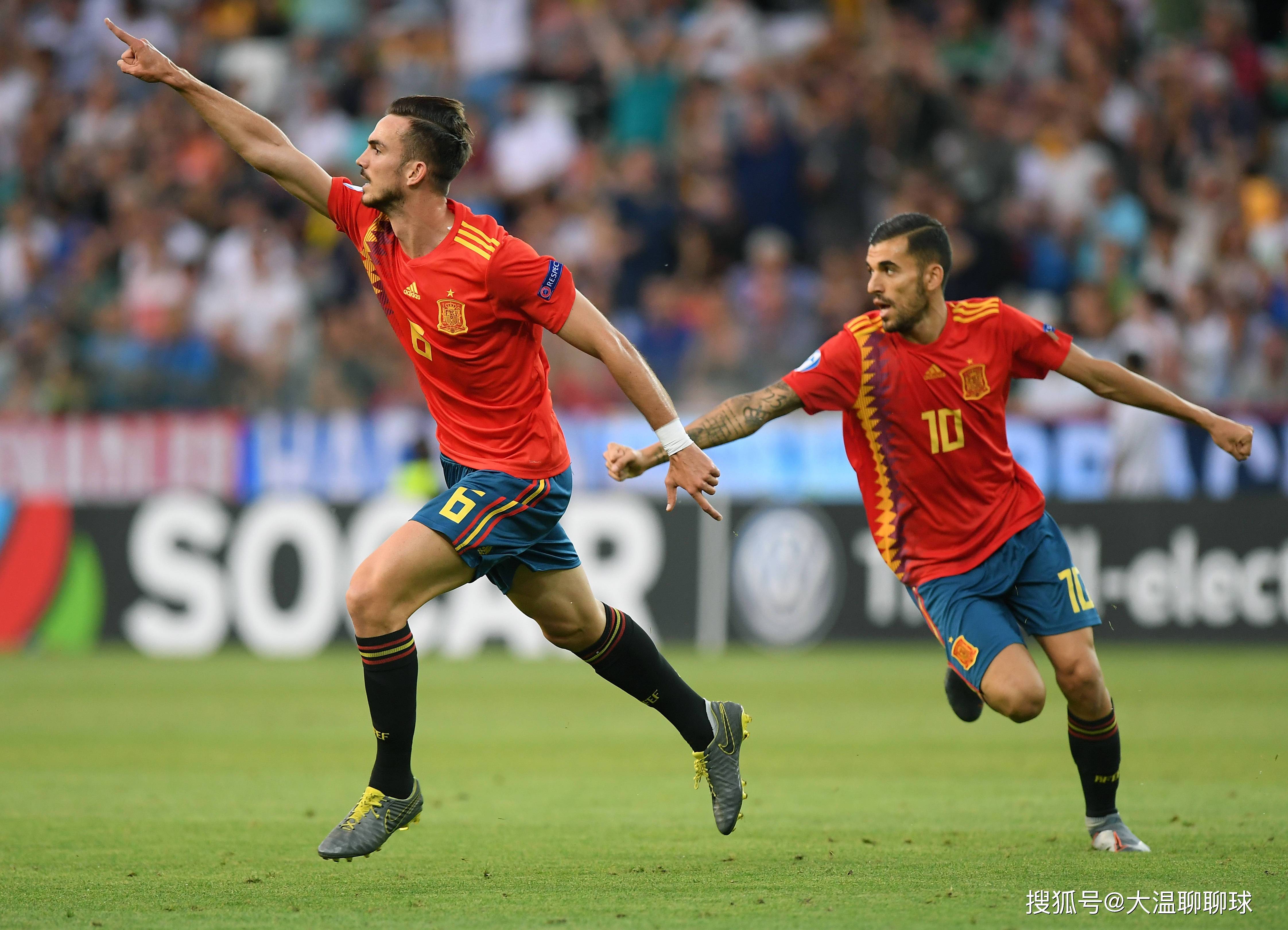 西班牙队在丹麦赛事争分夺秒双双进球