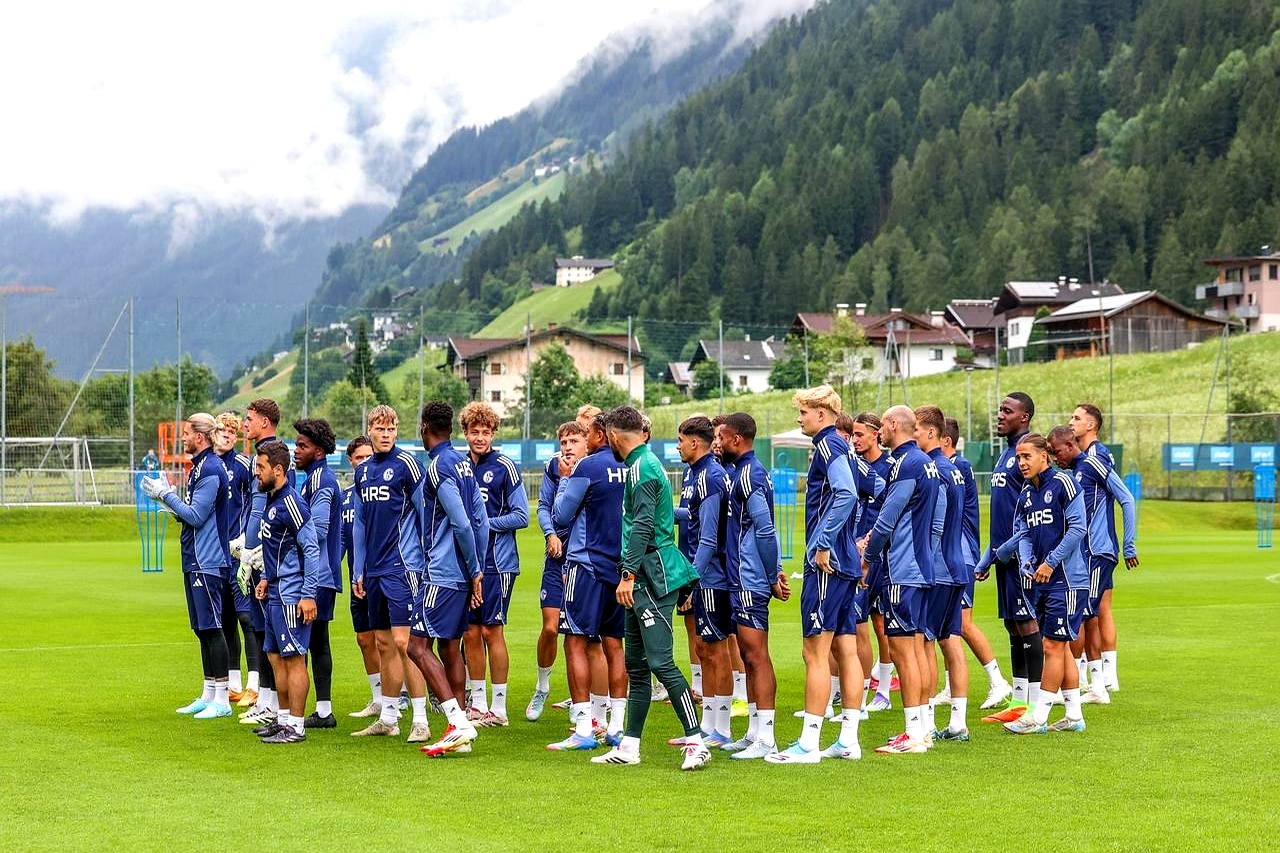 沙尔克在主场击败对手，取得连胜