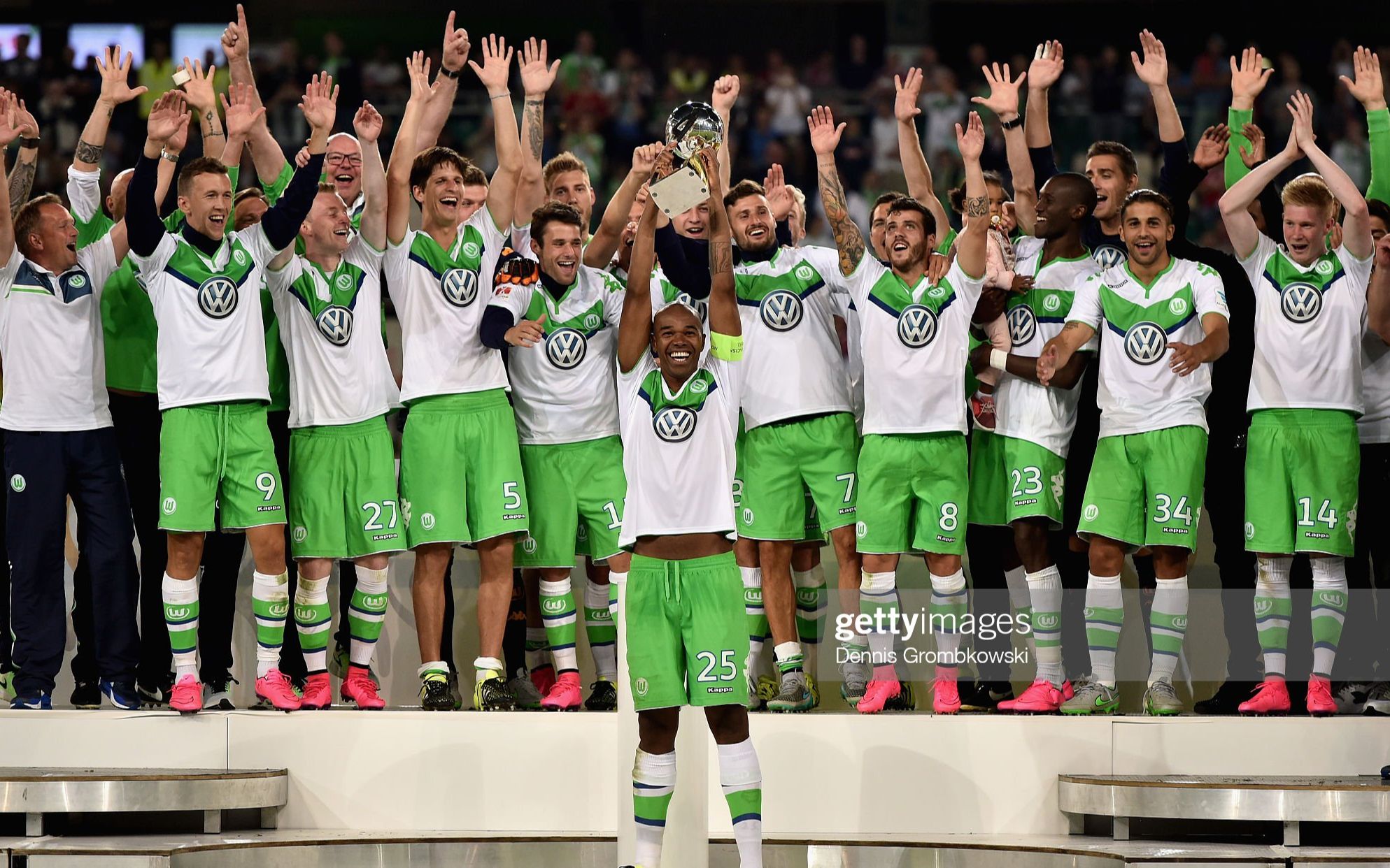 关于沃尔夫斯堡主场取胜，全队斗志昂扬的信息