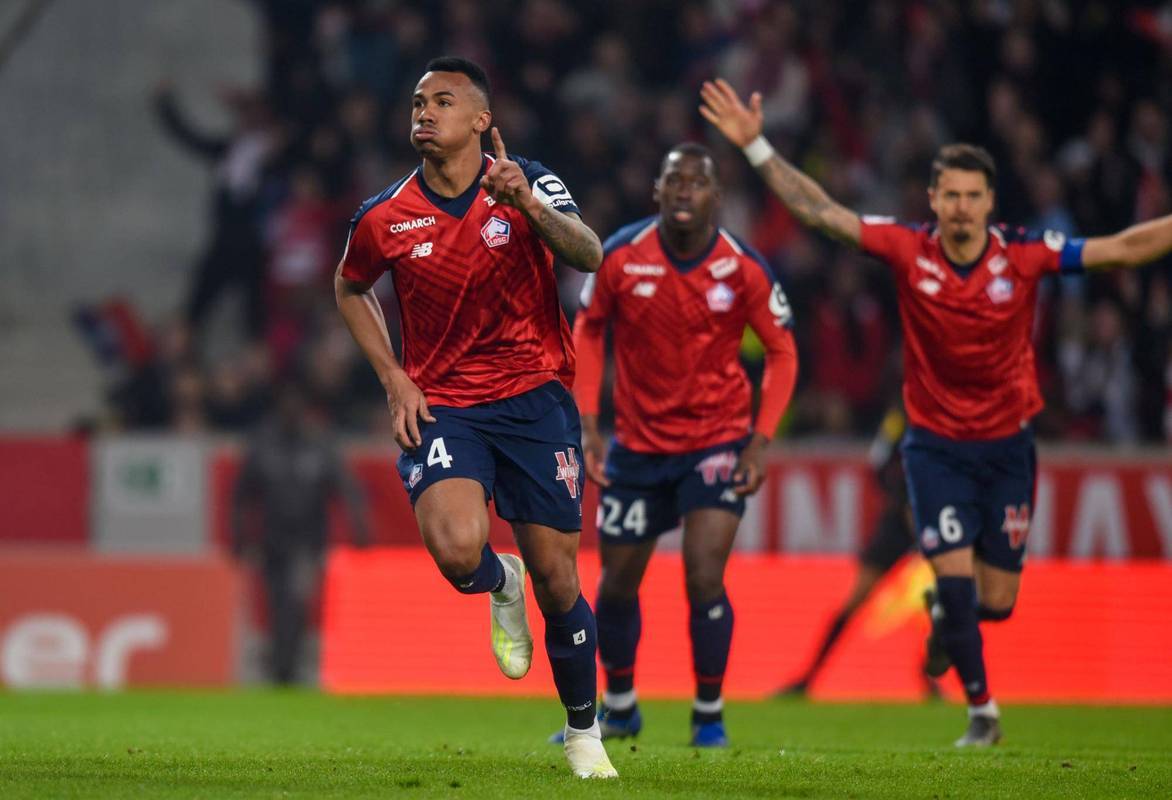 包含南特主场胜波尔多，终结连败势头的词条