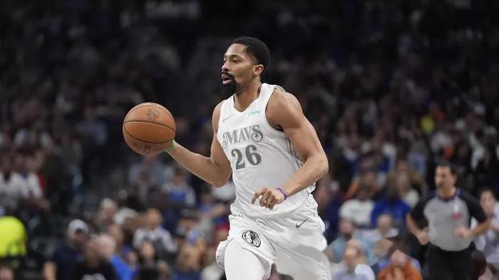 包含独行侠大力压制马刺绝地反击的词条