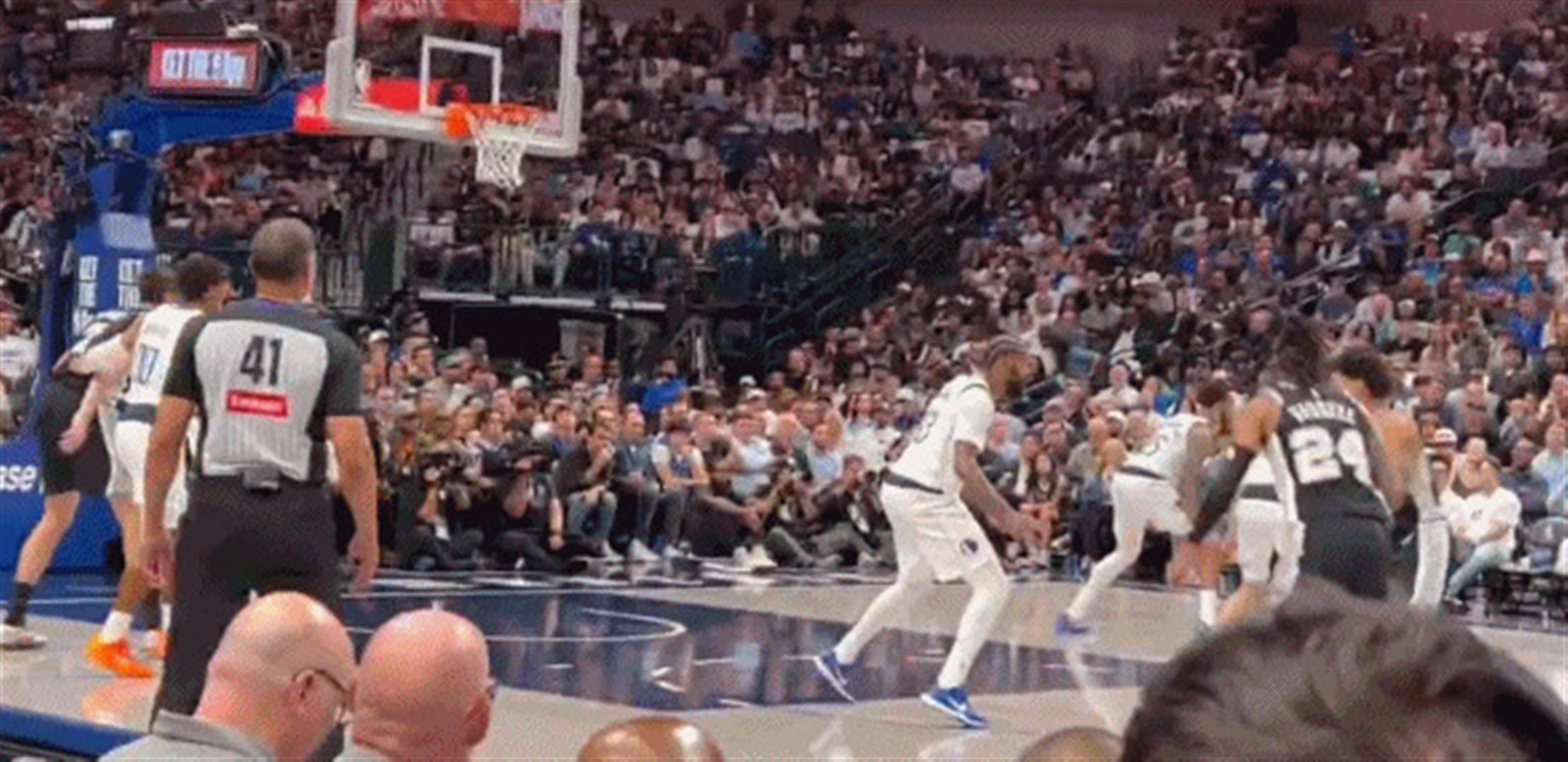 包含独行侠大力压制马刺绝地反击的词条