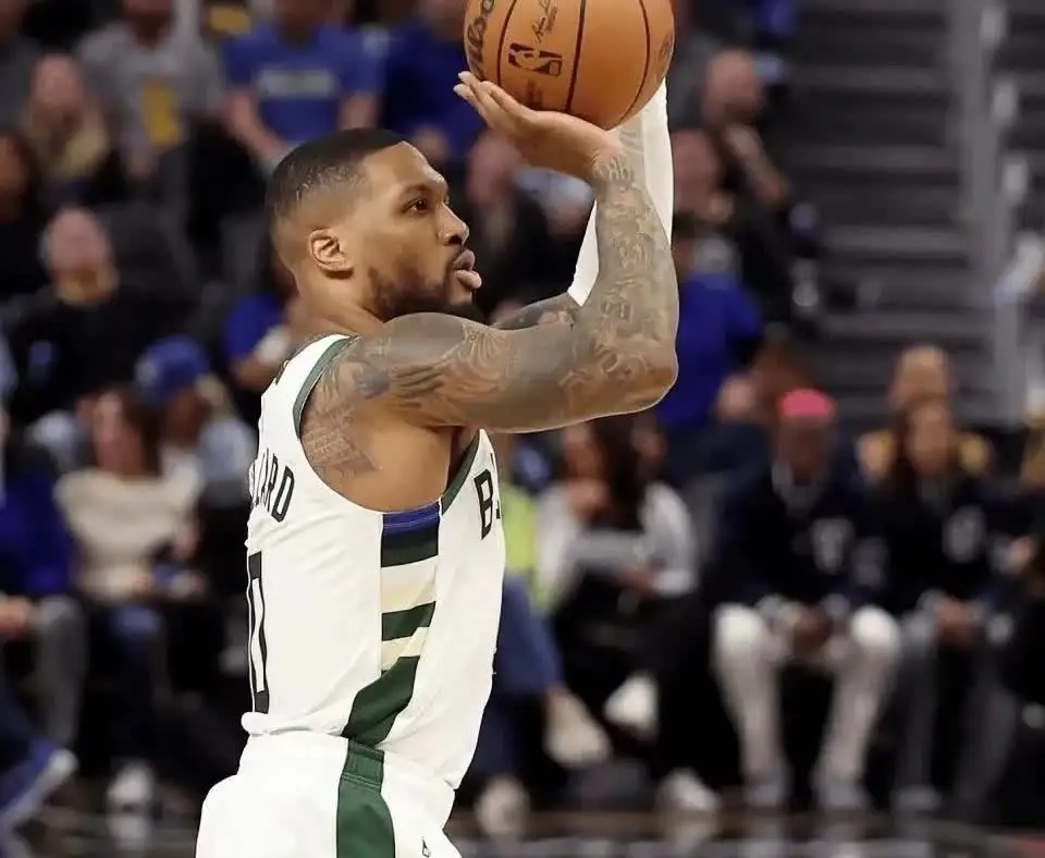 关于北京队鏖战尼克斯,利拉德点燃赛场的信息 关于北京队鏖战尼克斯,利拉德点燃赛场的信息