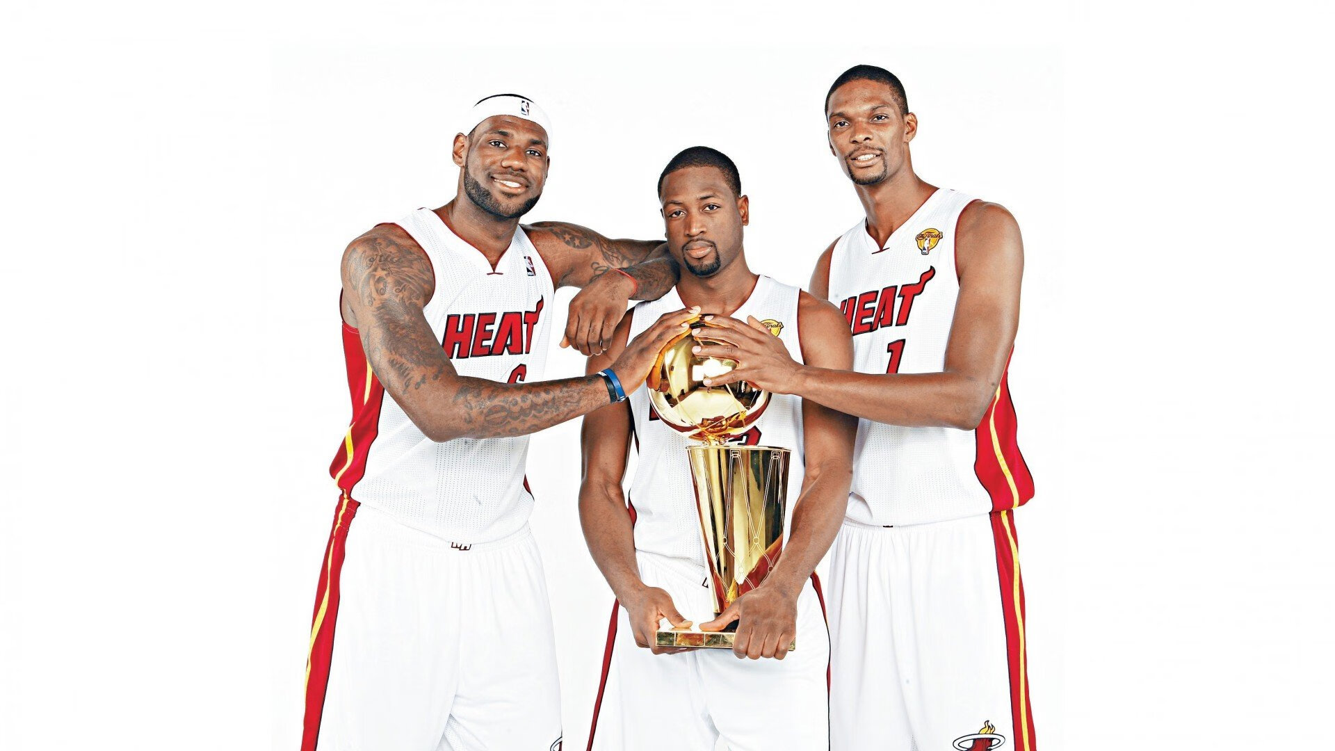 欧冠奇迹，利物浦翻盘突尼斯，逆境中的红色火焰