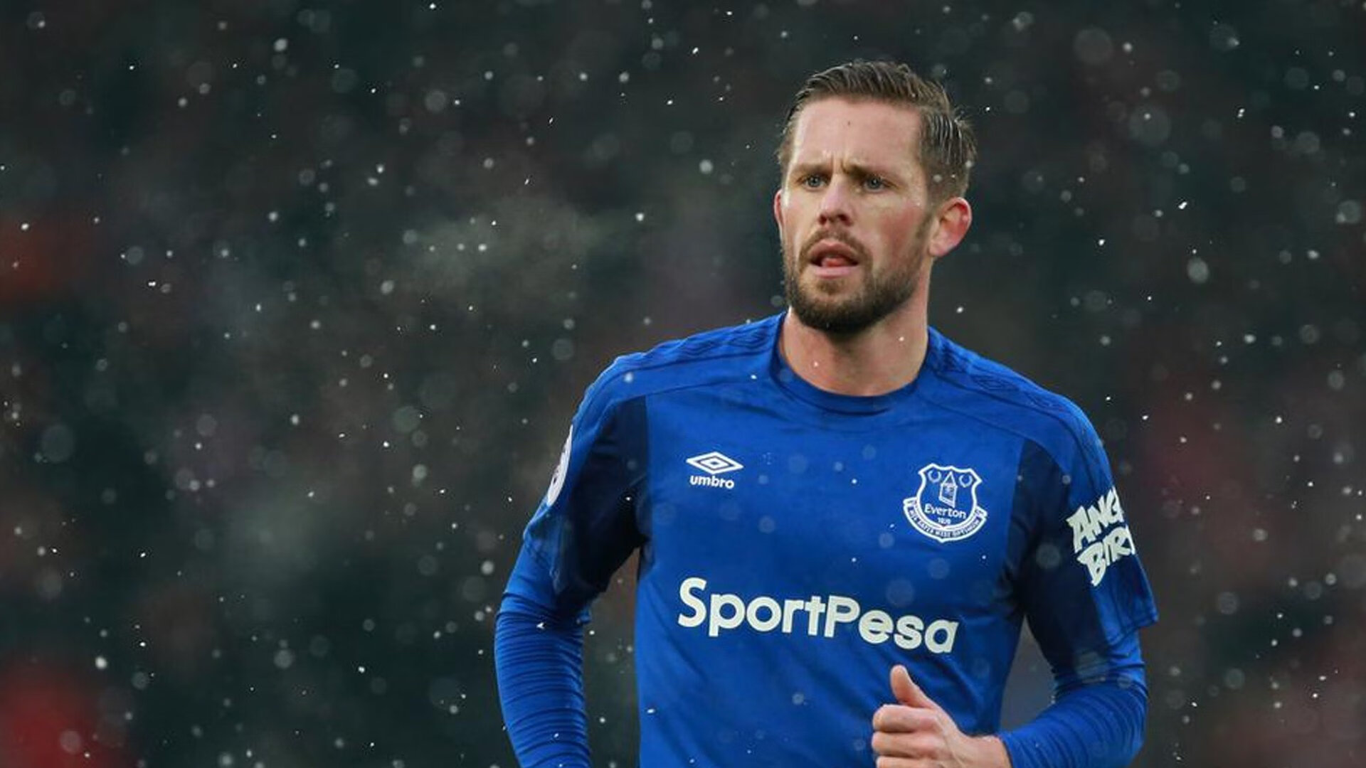 马龙统治全场,奥地利队险胜瑞典队,一场技术与意志的较量